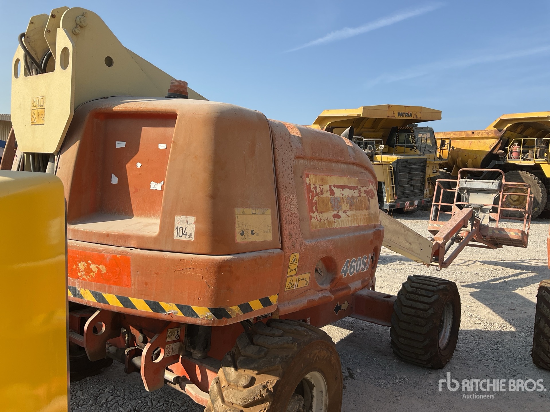 Aspect général with Image, coin arrière droit