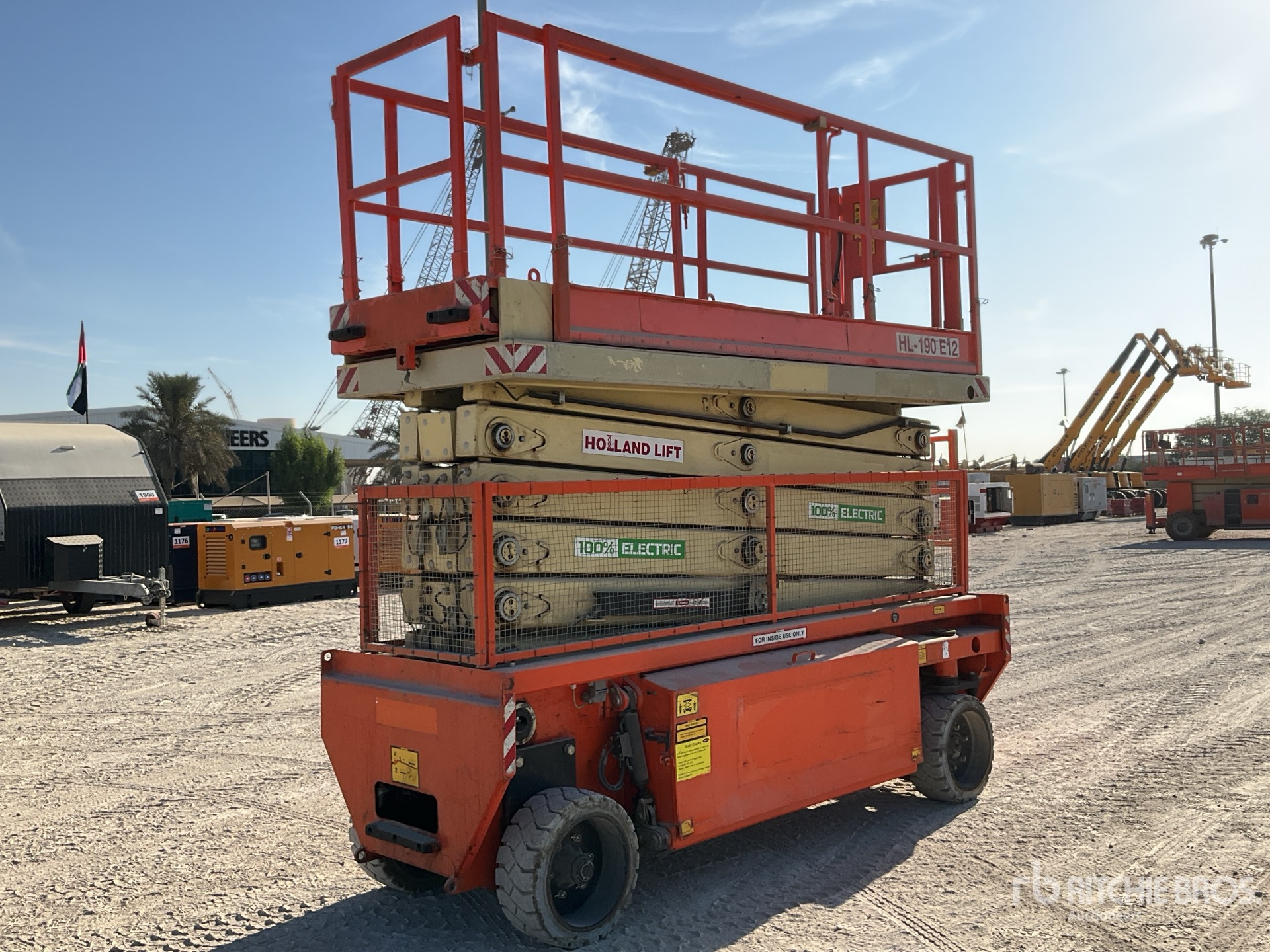 Aspect général with Image, coin arrière droit