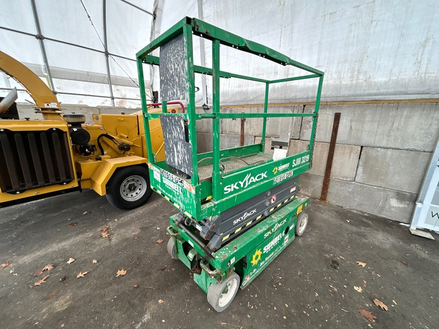 2016 (unverified) Skyjack SJIII 3219 Electric Scissor Lift