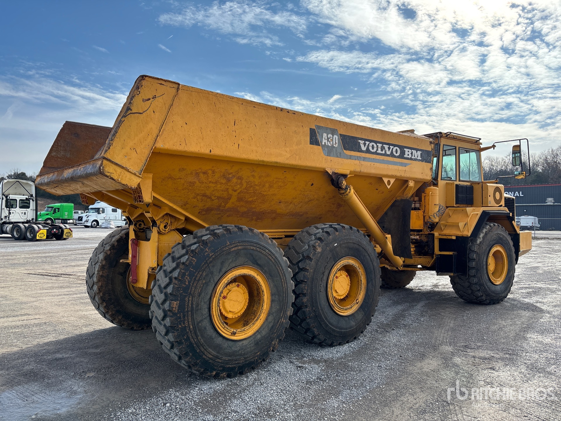 General Appearance with Imagen: esquina trasera derecha