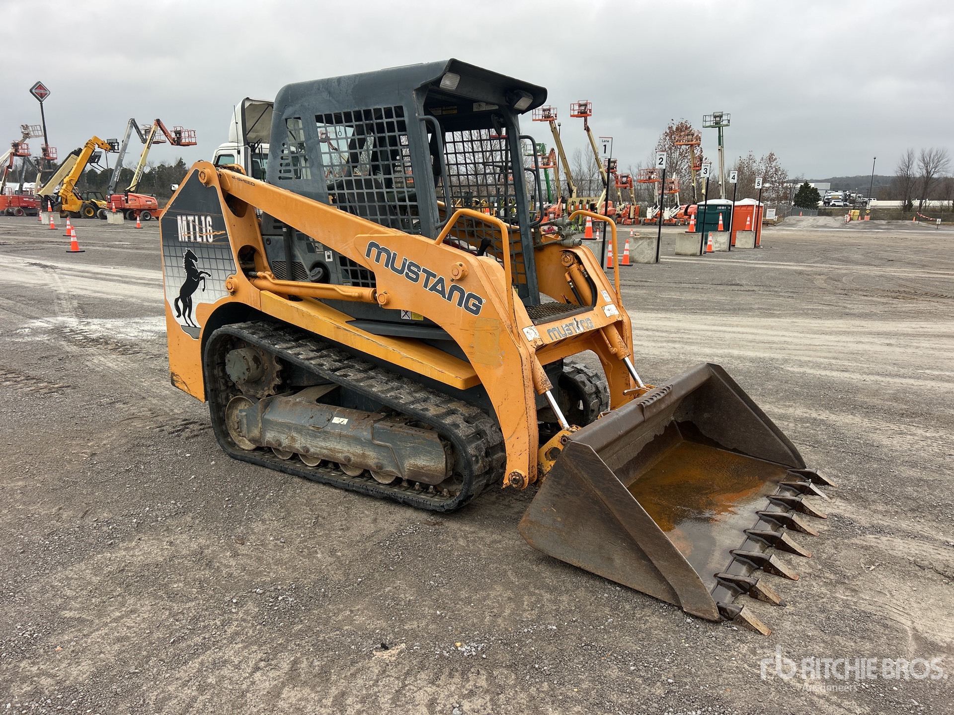 General Appearance with Picture, Right Front Corner