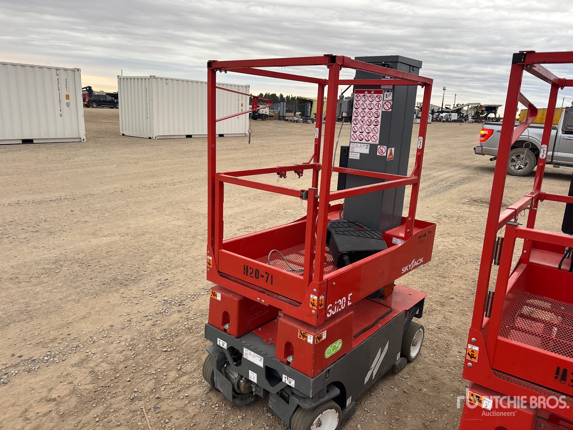 General Appearance with Picture, Left Front Corner