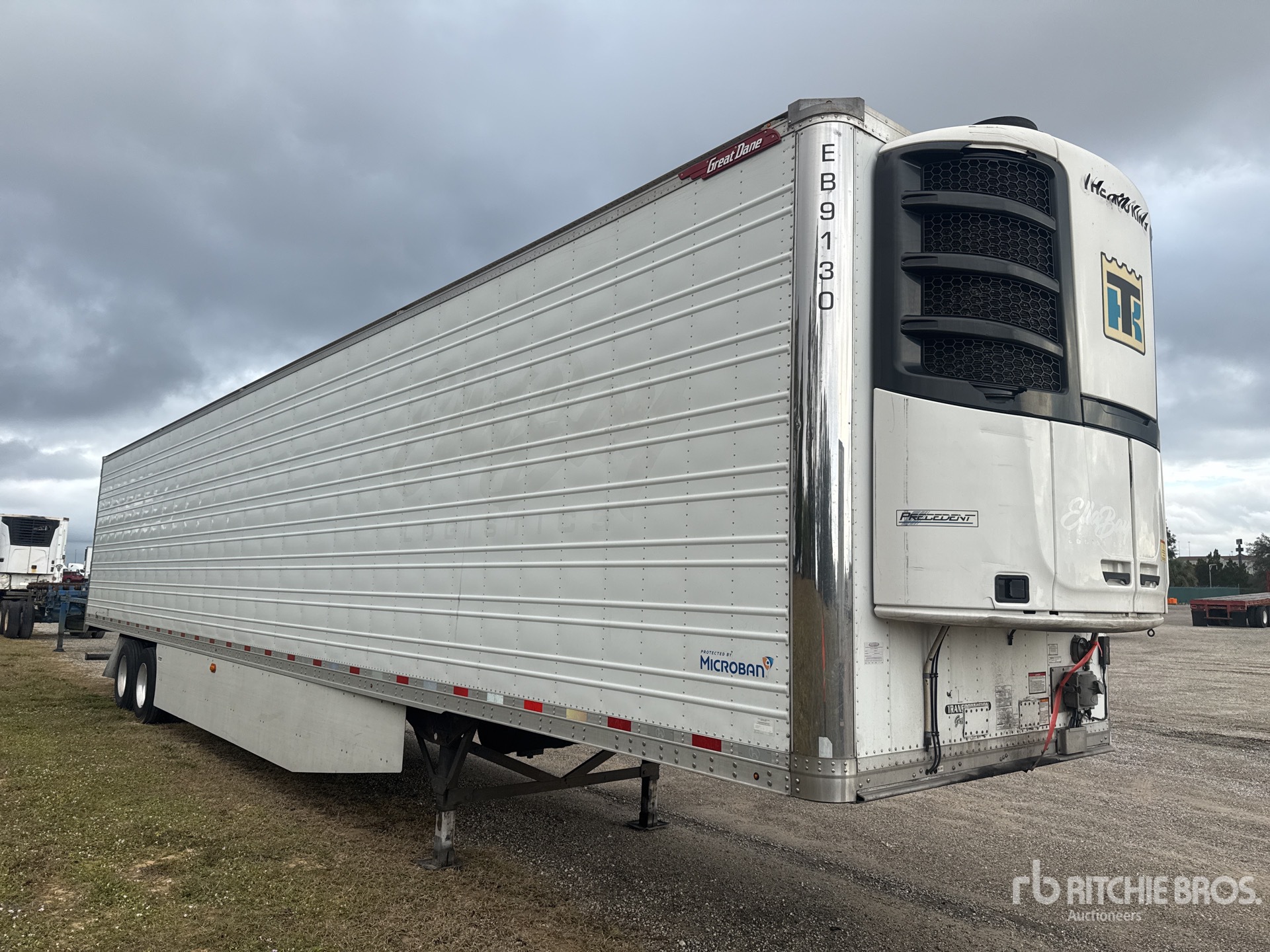 General Appearance with Bild, Ecke vorne rechts