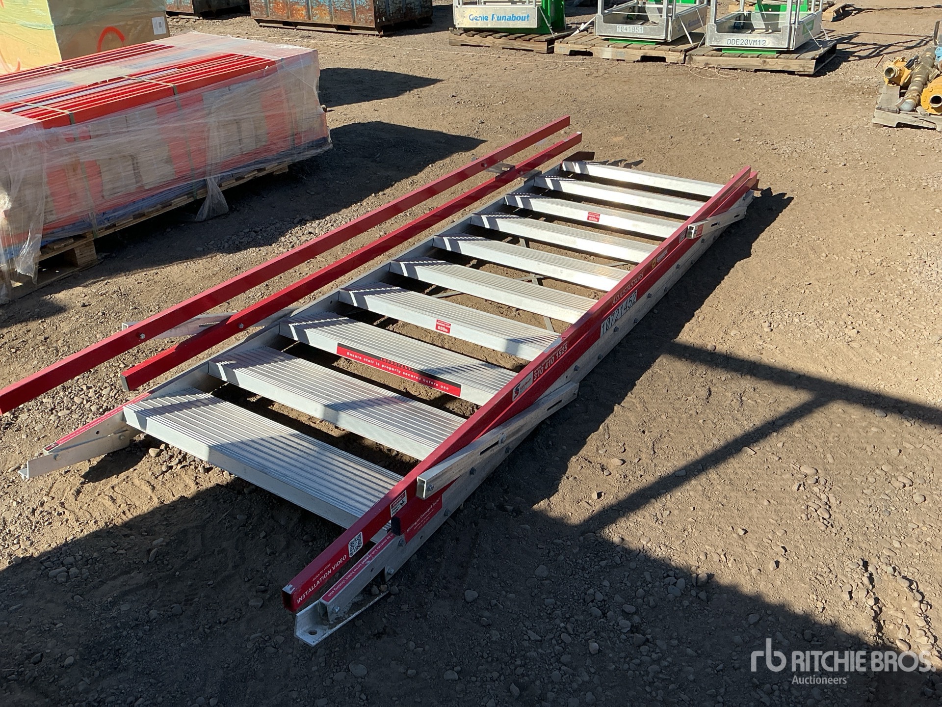 Aspect général with Image, coin arrière droit