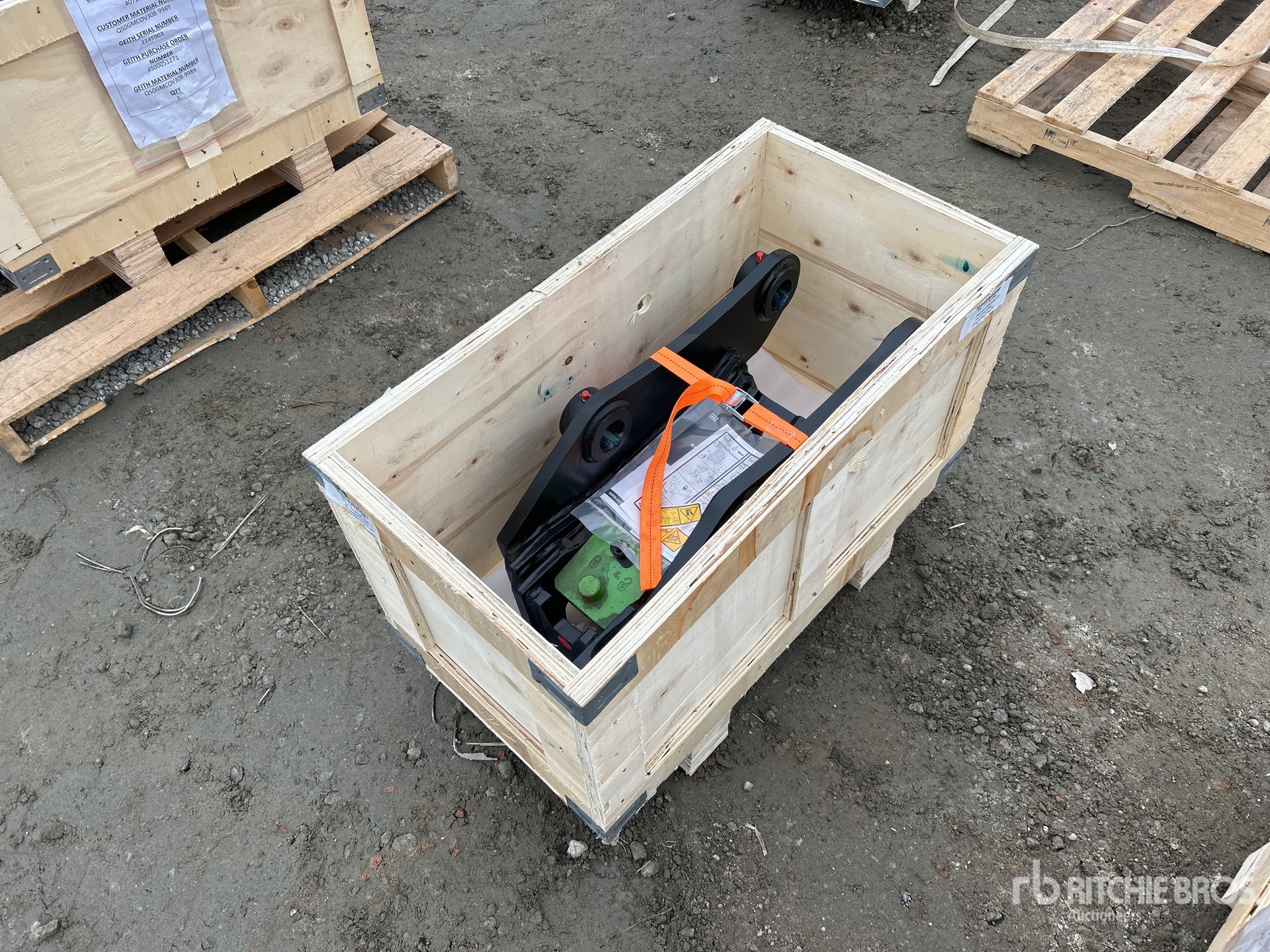 General Appearance with Bild, Ecke vorne links