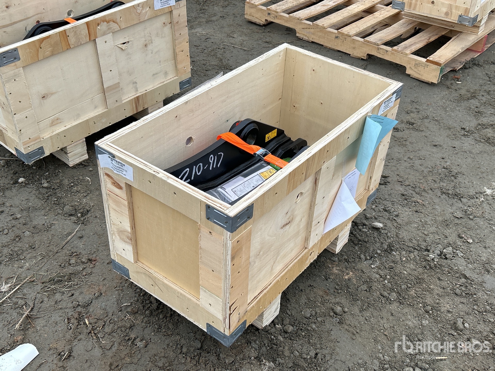 General Appearance with Bild, Ecke vorne links