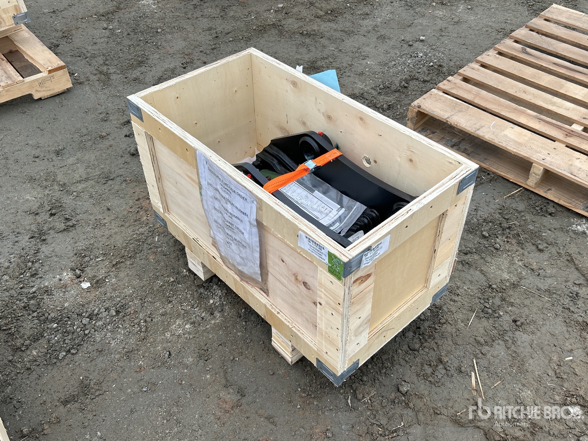 General Appearance with Bild, Ecke vorne rechts