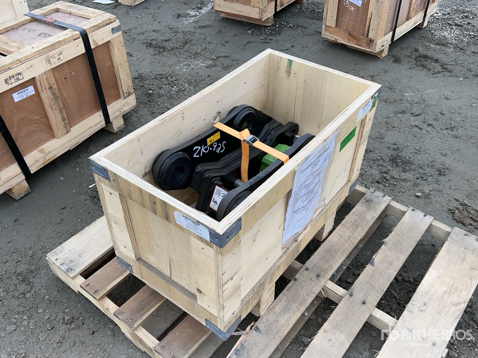 General Appearance with Bild, Ecke vorne links