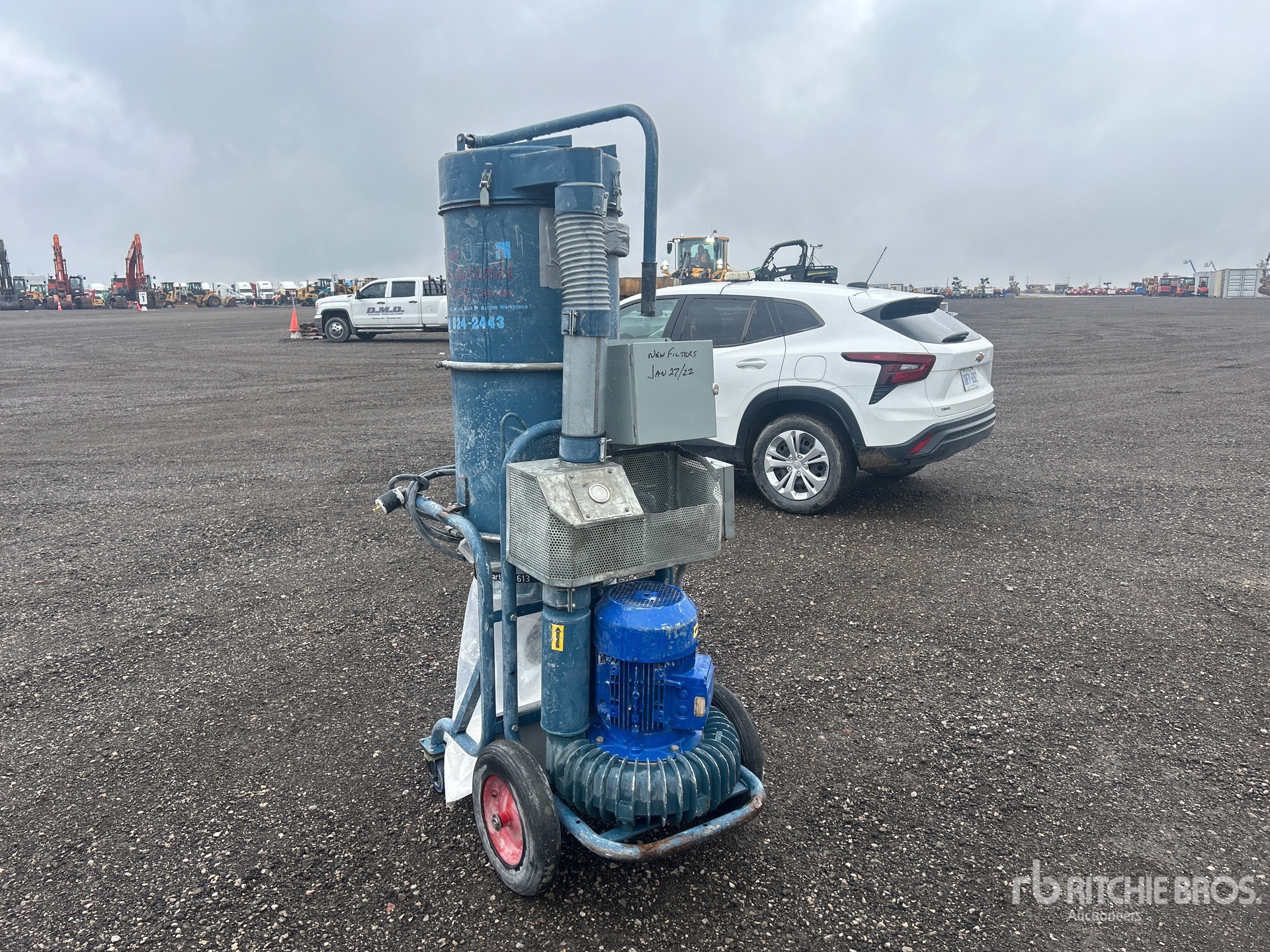 General Appearance with Picture, Right Front Corner