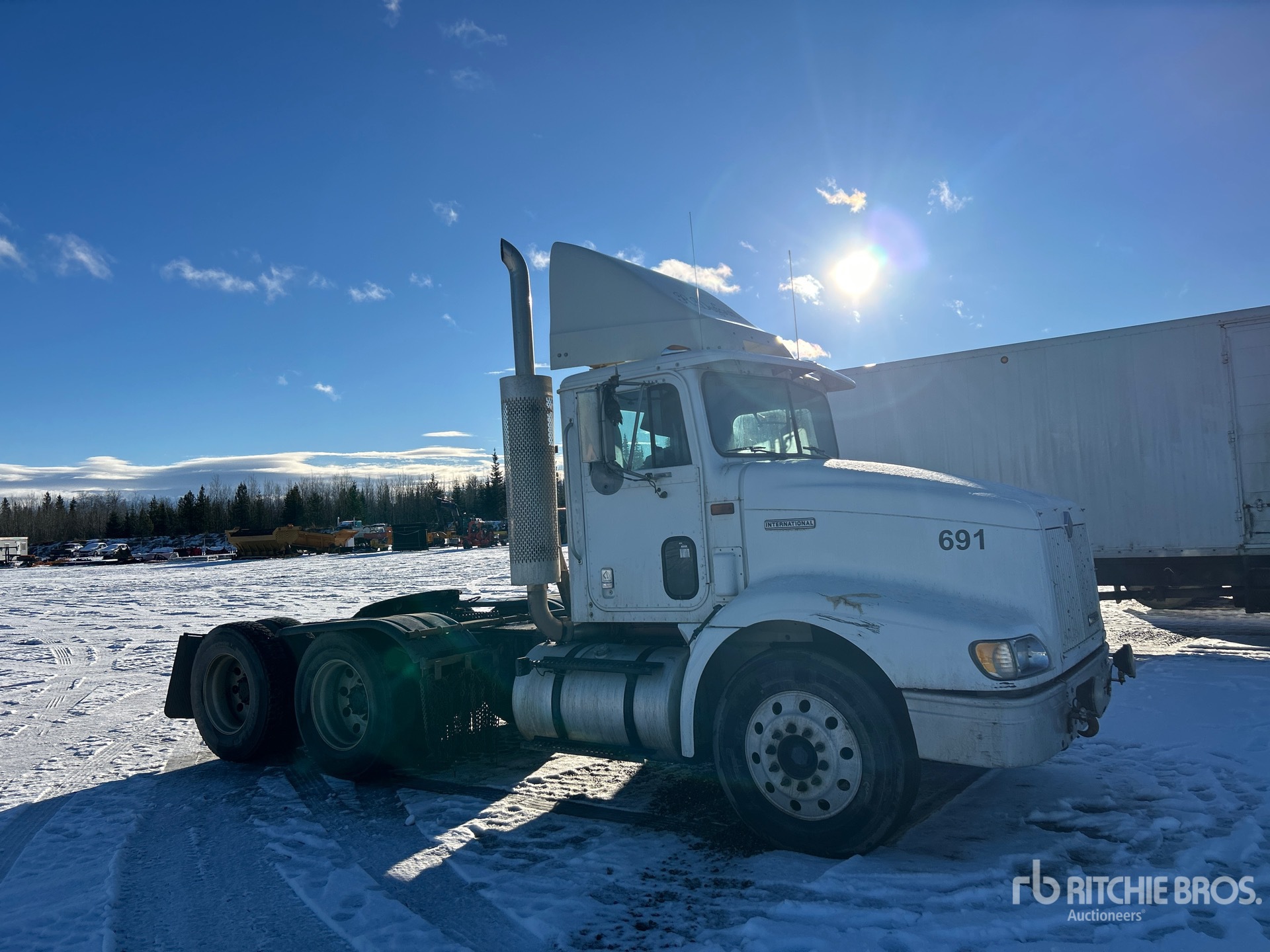 General Appearance with Picture, Right Front Corner