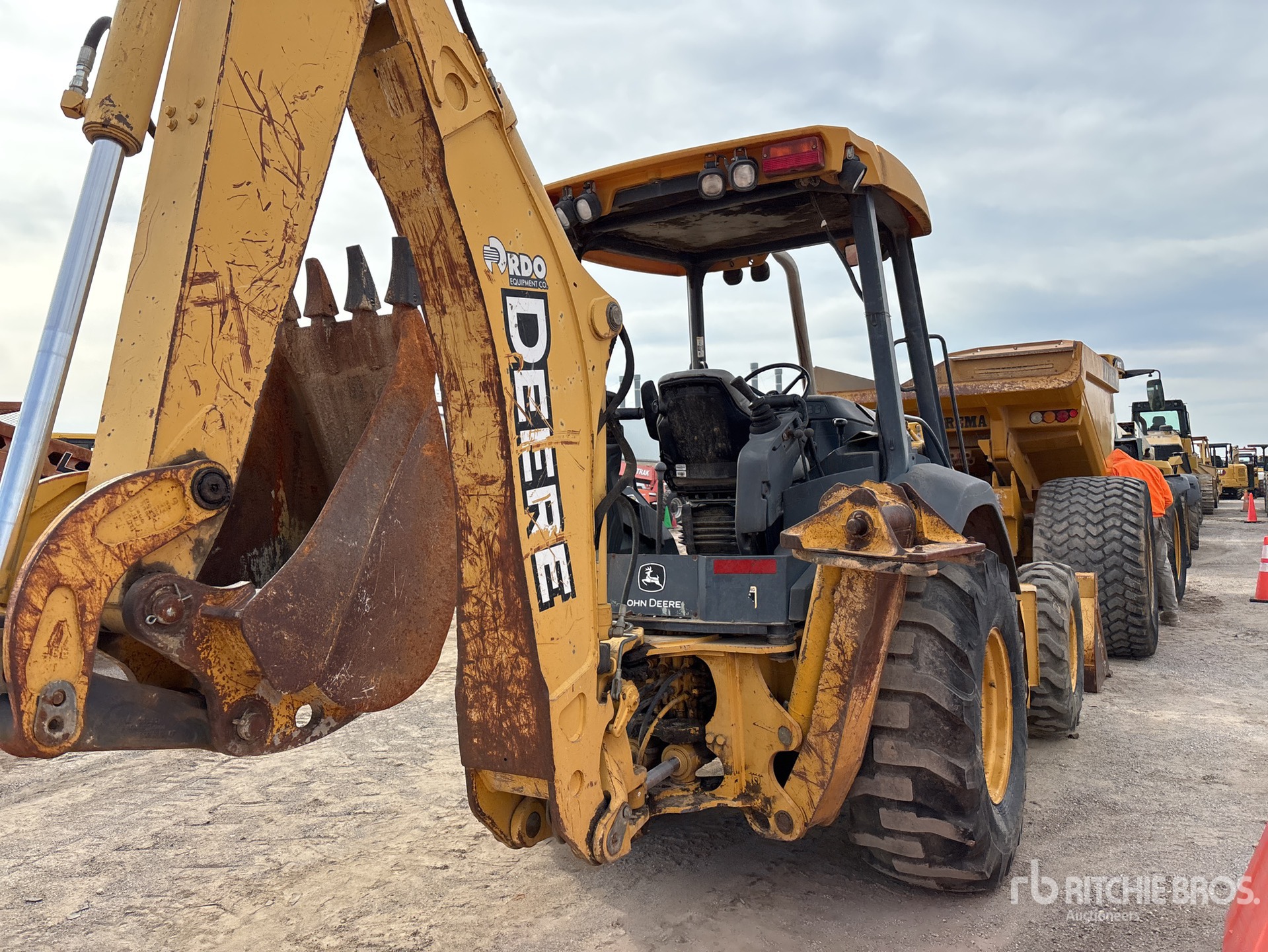 General Appearance with Imagen: esquina trasera derecha