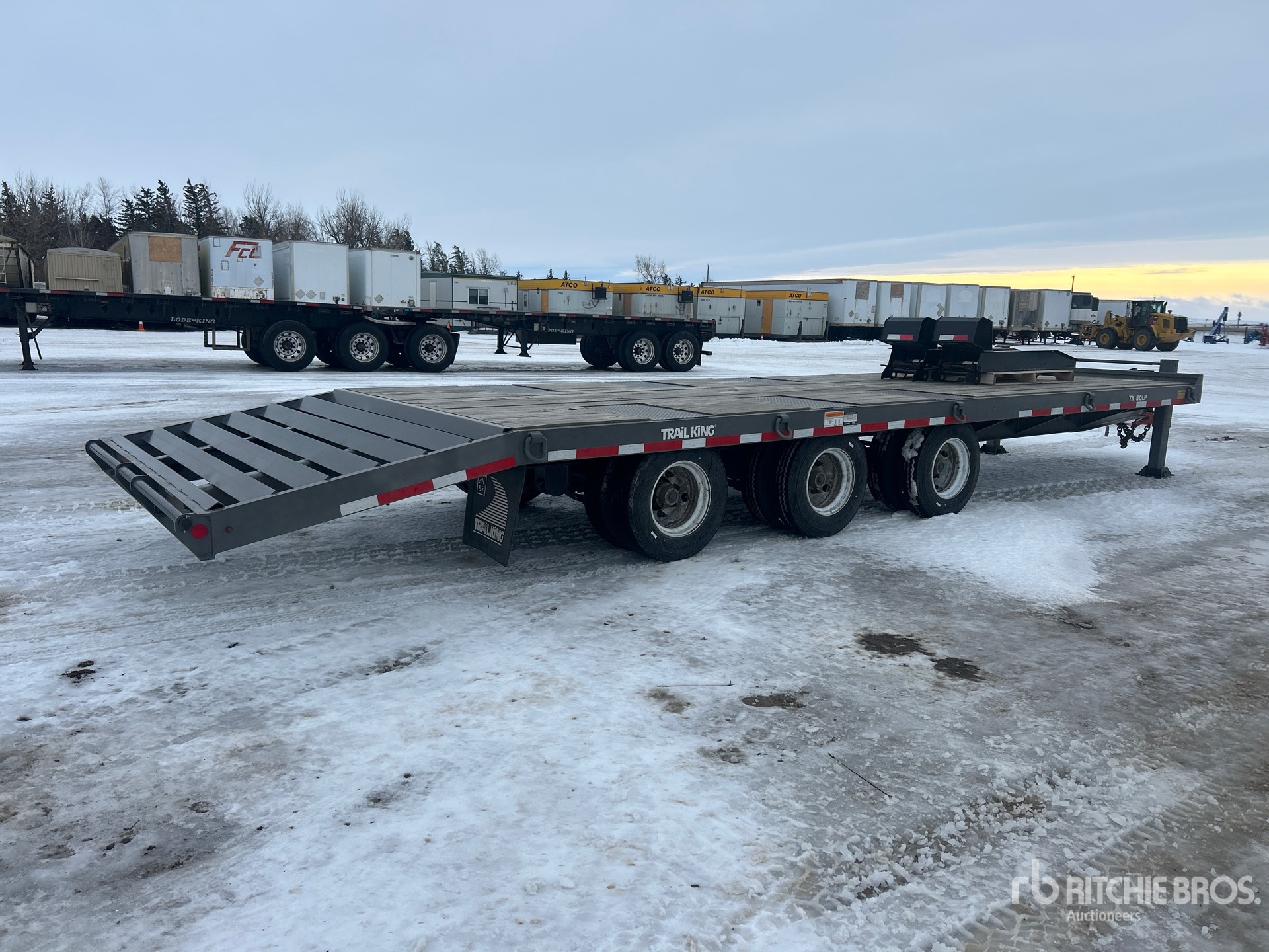 General Appearance with Foto, angolo anteriore sinistro