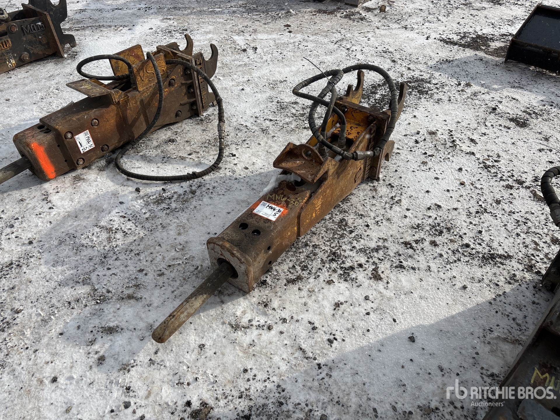 General Appearance with Bild, Ecke vorne links