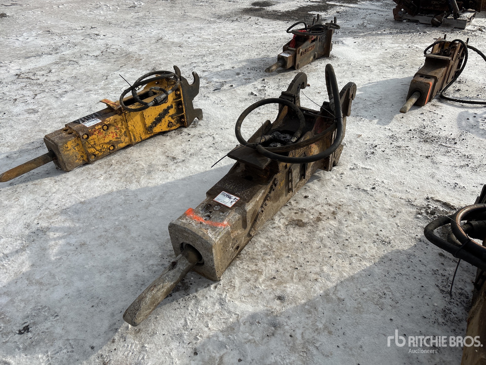 General Appearance with Bild, Ecke vorne links