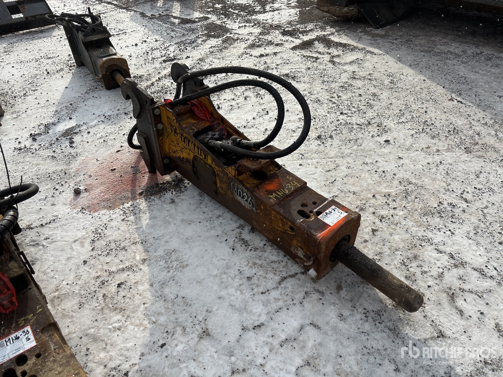 General Appearance with Bild, Ecke vorne rechts