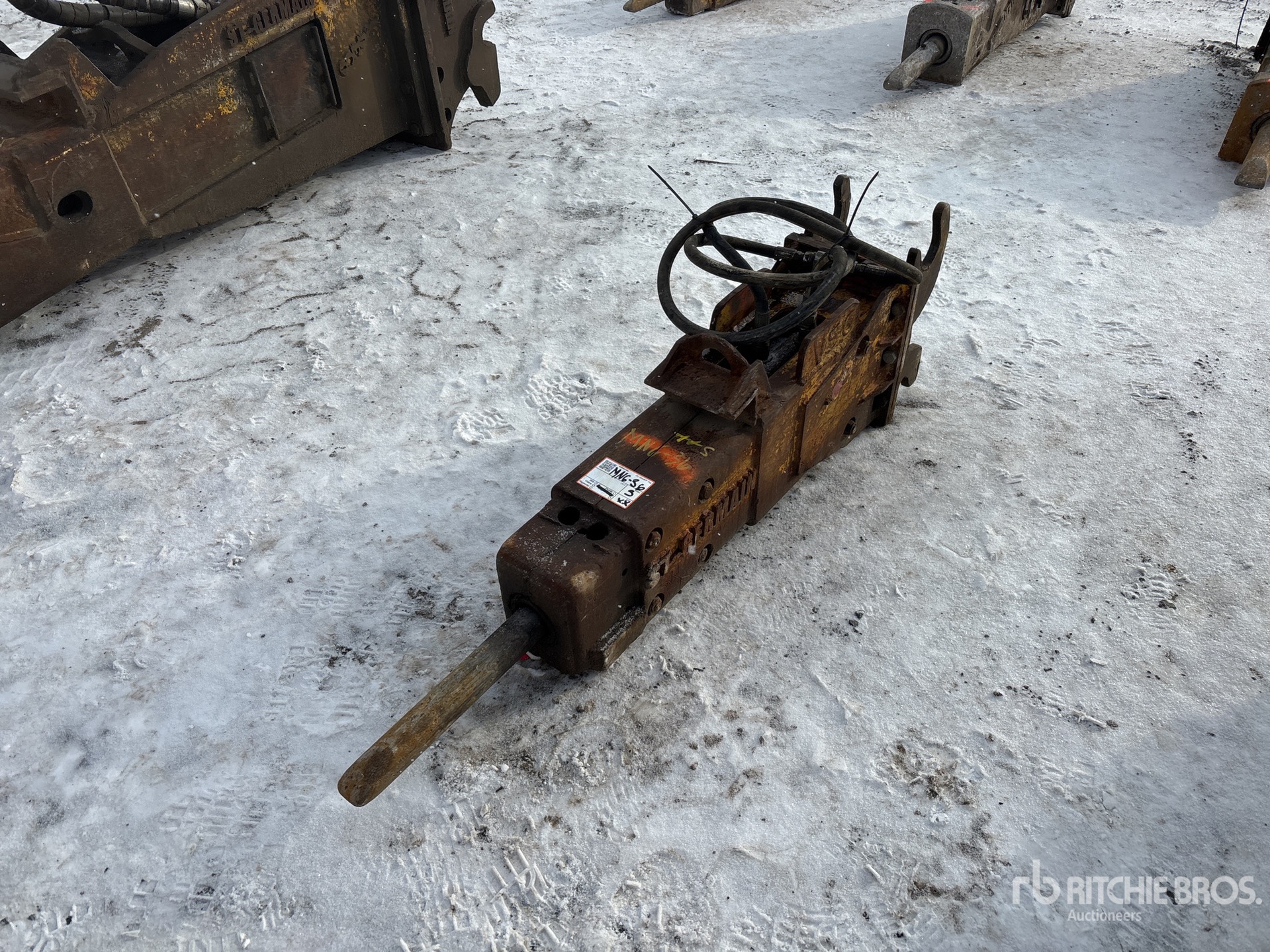 General Appearance with Bild, Ecke vorne links