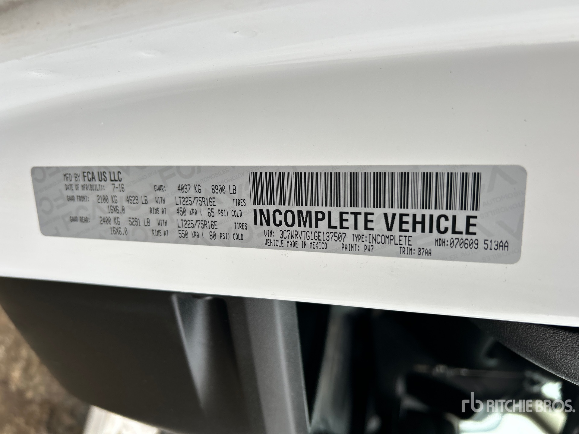 General Appearance with Serial Number / VIN