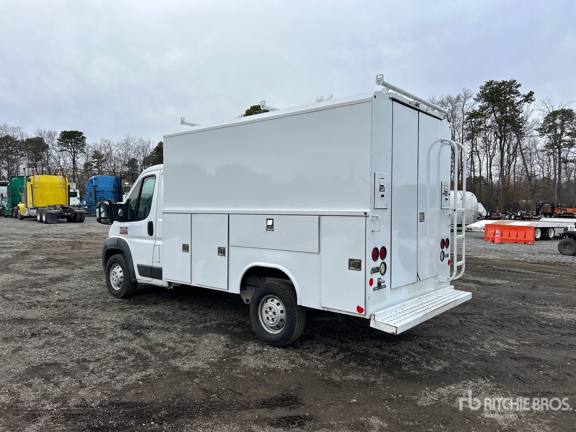 General Appearance with Bild, Ecke hinten links