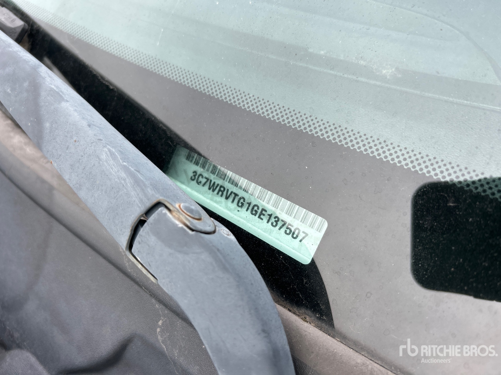 General Appearance with Seriennummer / FIN