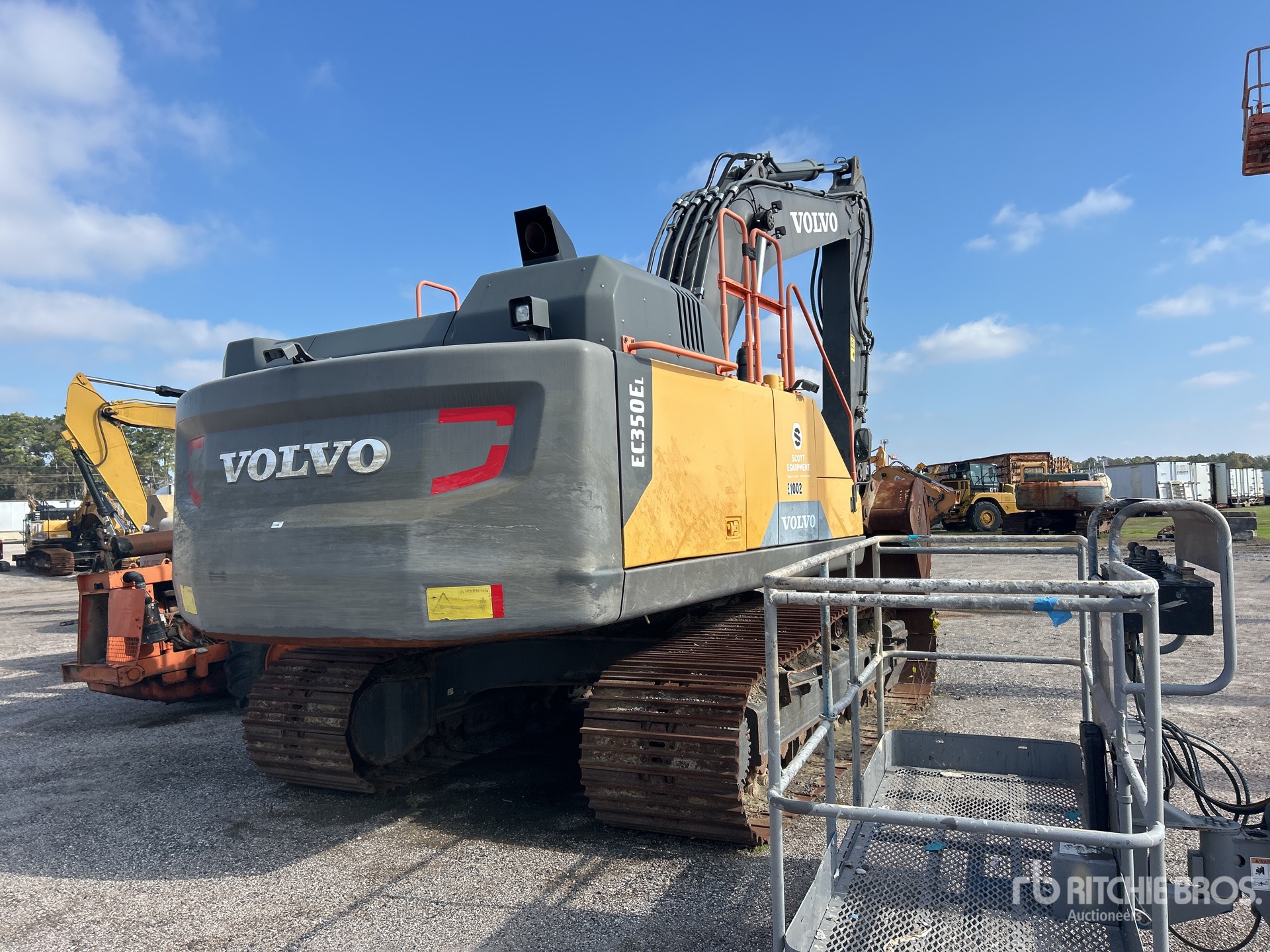 General Appearance with Imagen: esquina trasera derecha