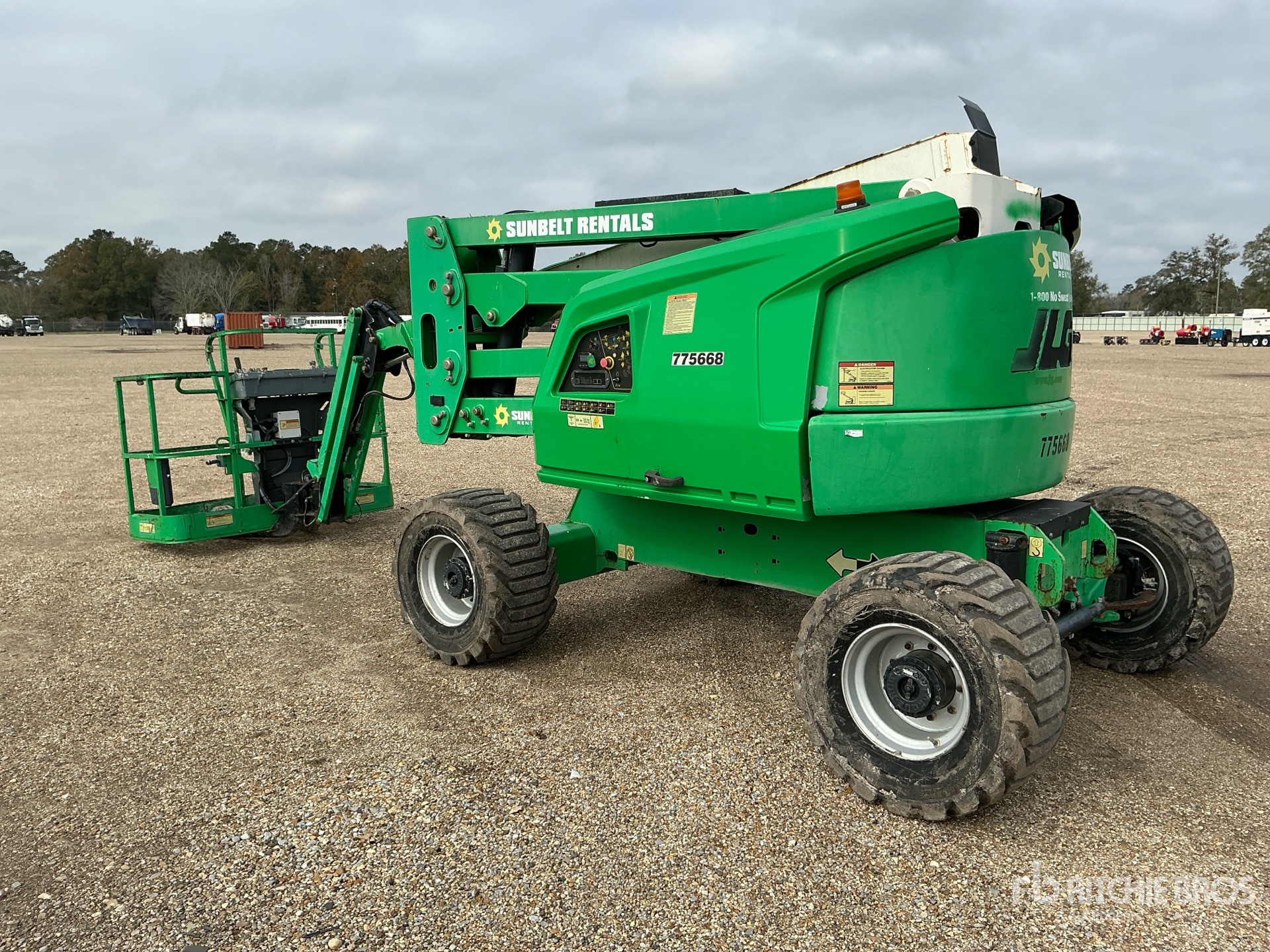 General Appearance with Picture, Left Rear Corner