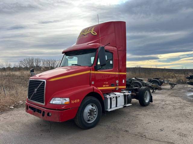 2016 Volvo VNM42T 4x2 S/A Day Cab Truck Tractor (Inoperable)