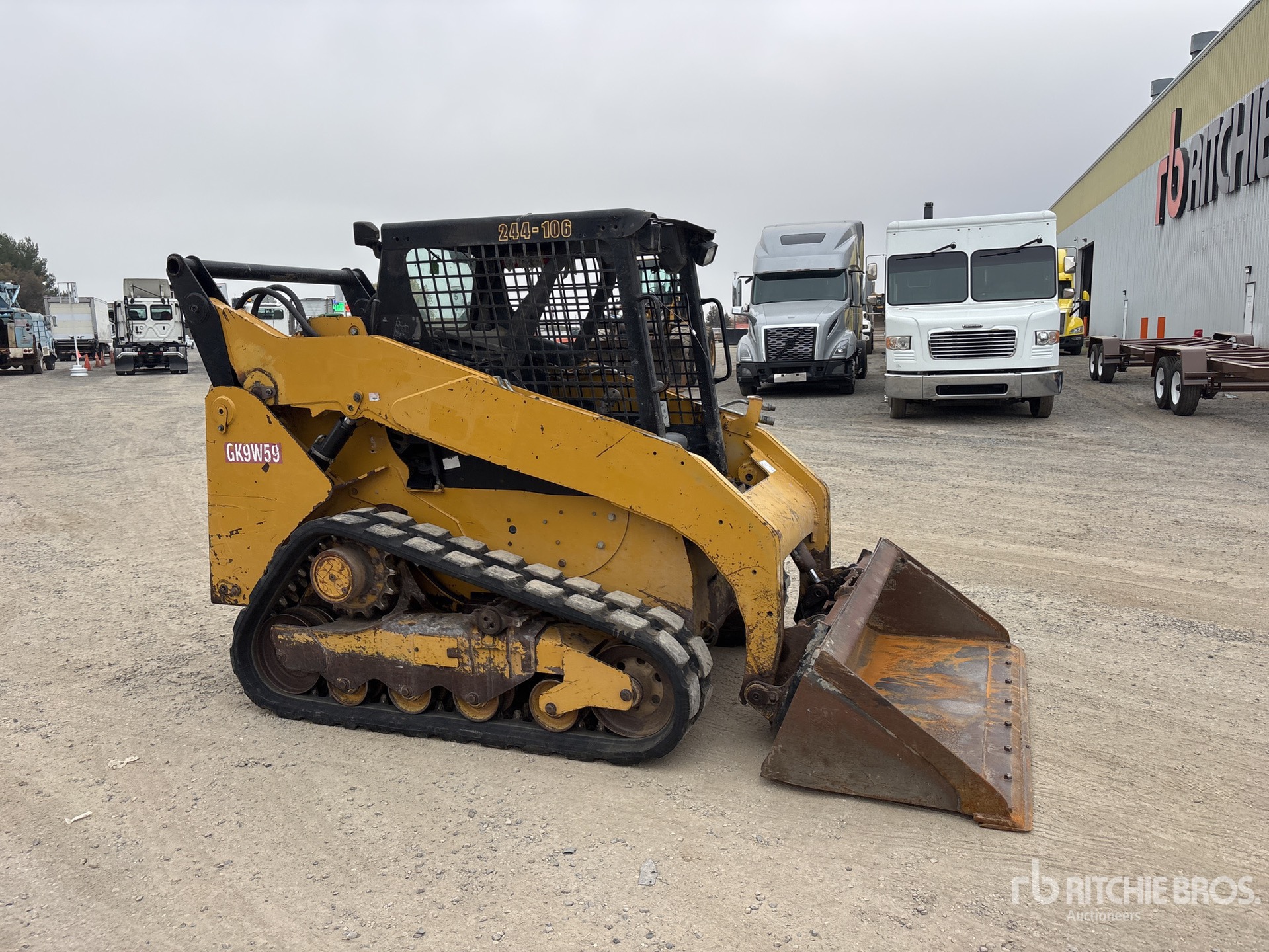 General Appearance with Picture, Right Front Corner