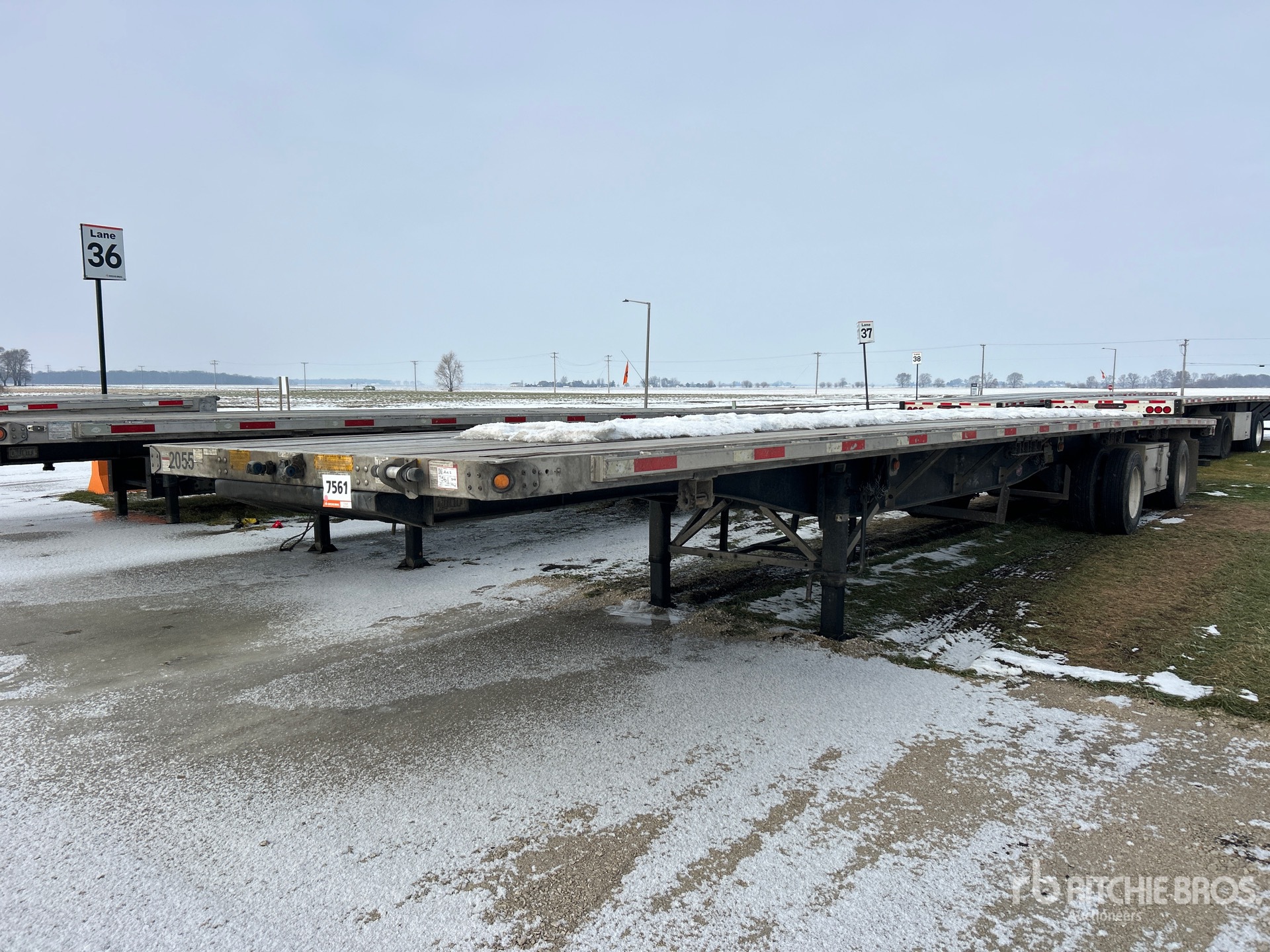 General Appearance with Featured Photo