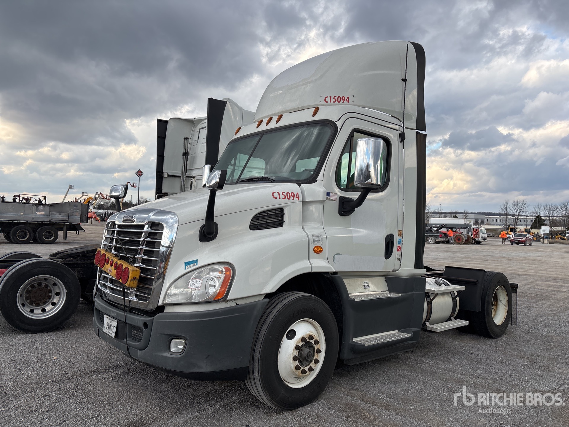 Aspect général with Image, coin avant gauche