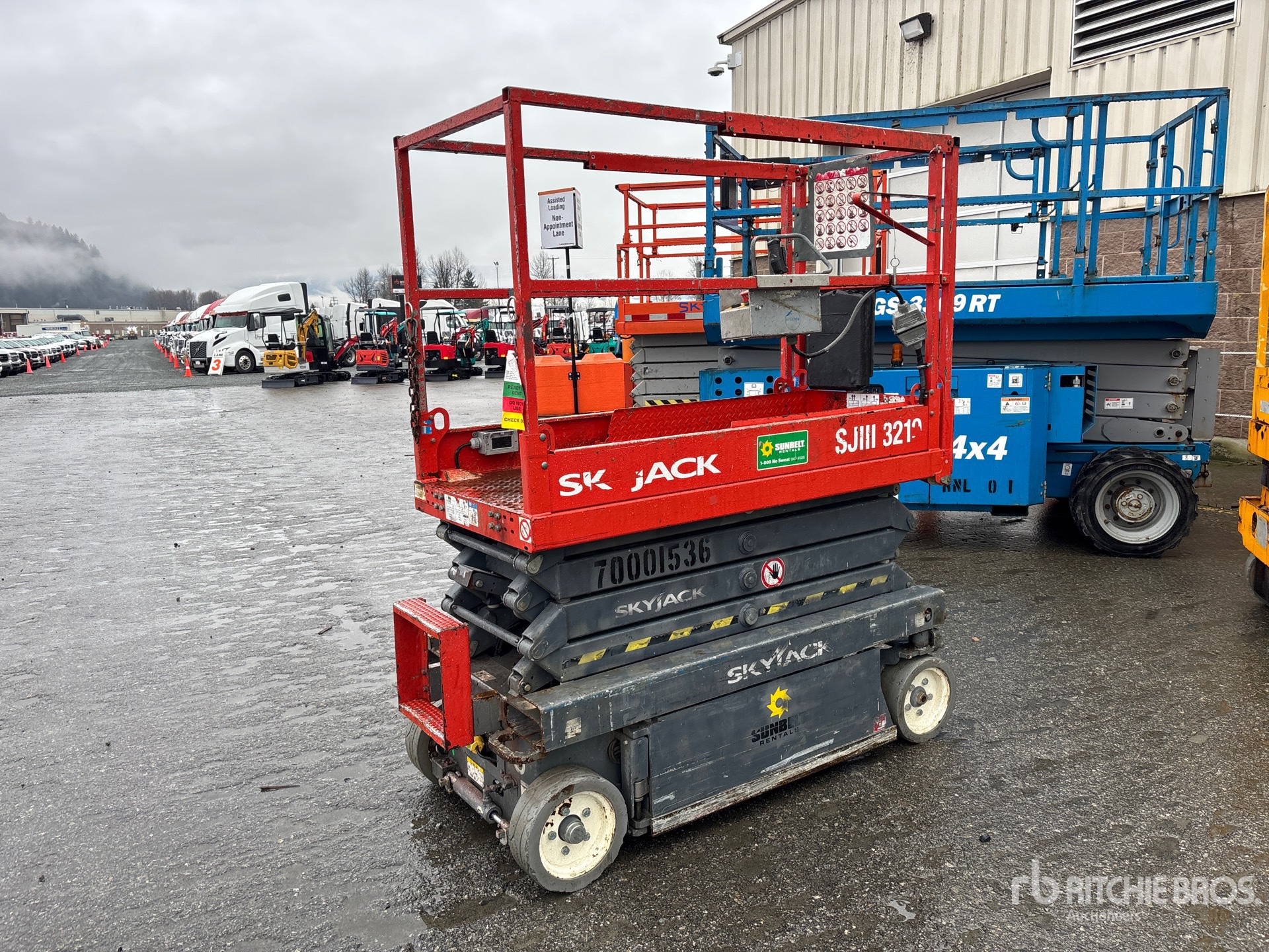 Aspect général with Image, coin arrière droit