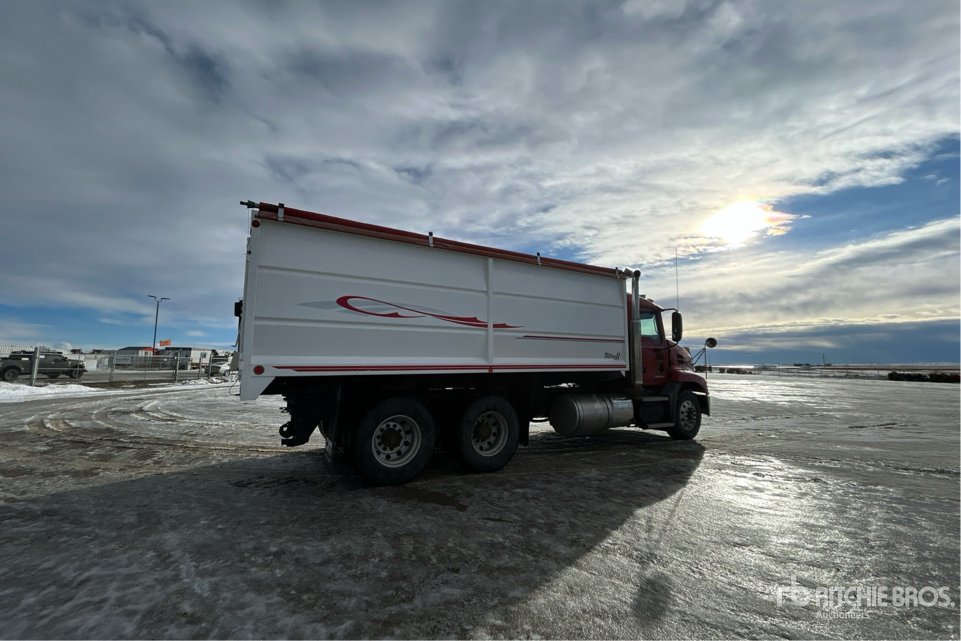 General Appearance with Imagen: esquina trasera derecha