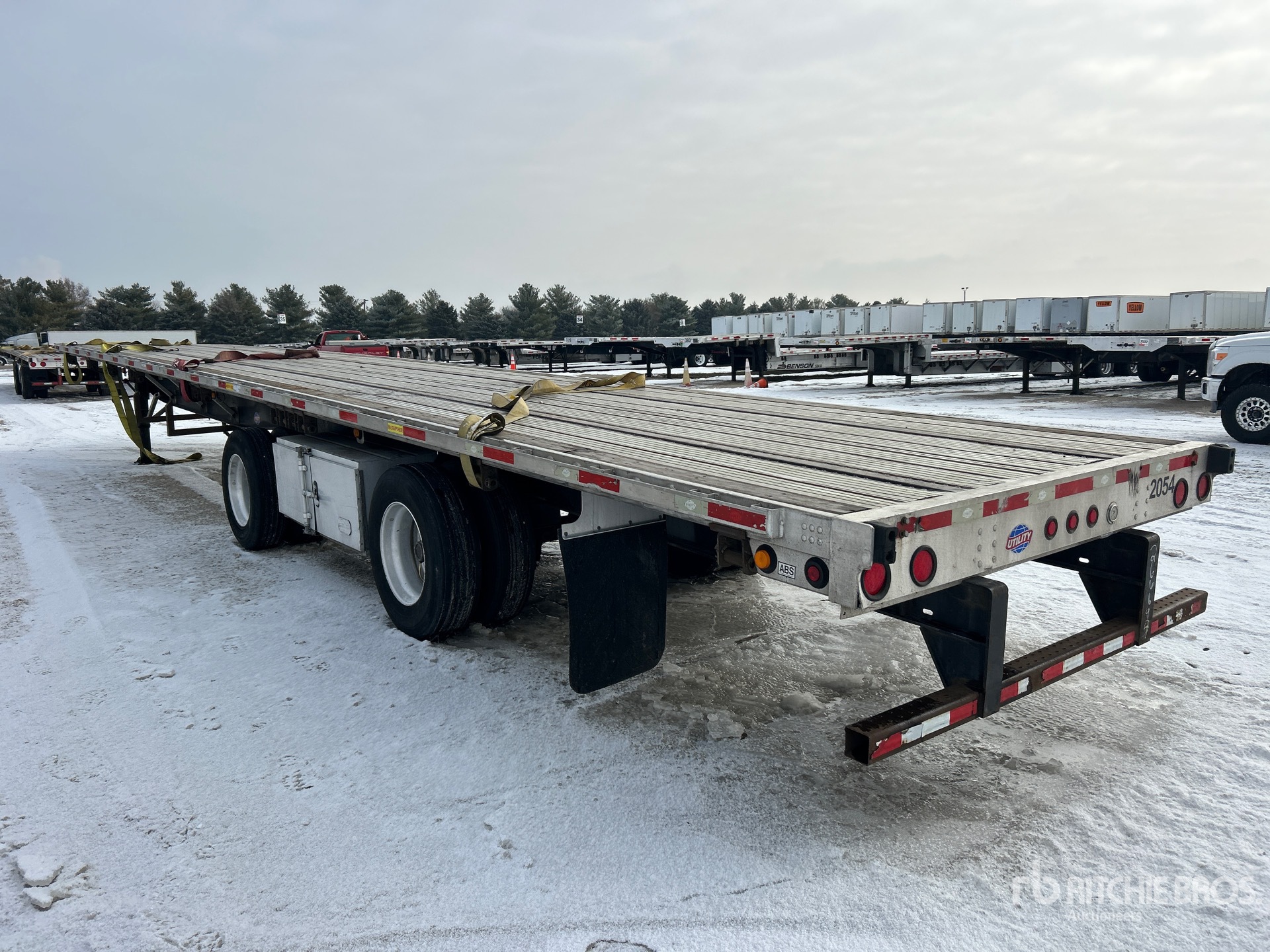 General Appearance with Foto, angolo posteriore sinistro