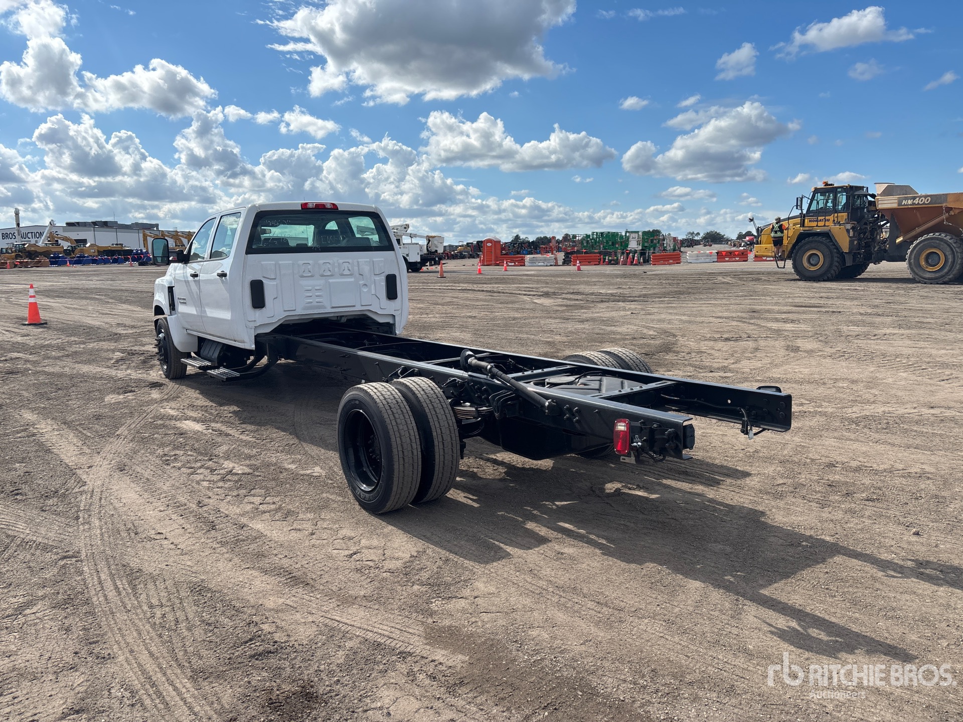 General Appearance with Foto, angolo posteriore sinistro