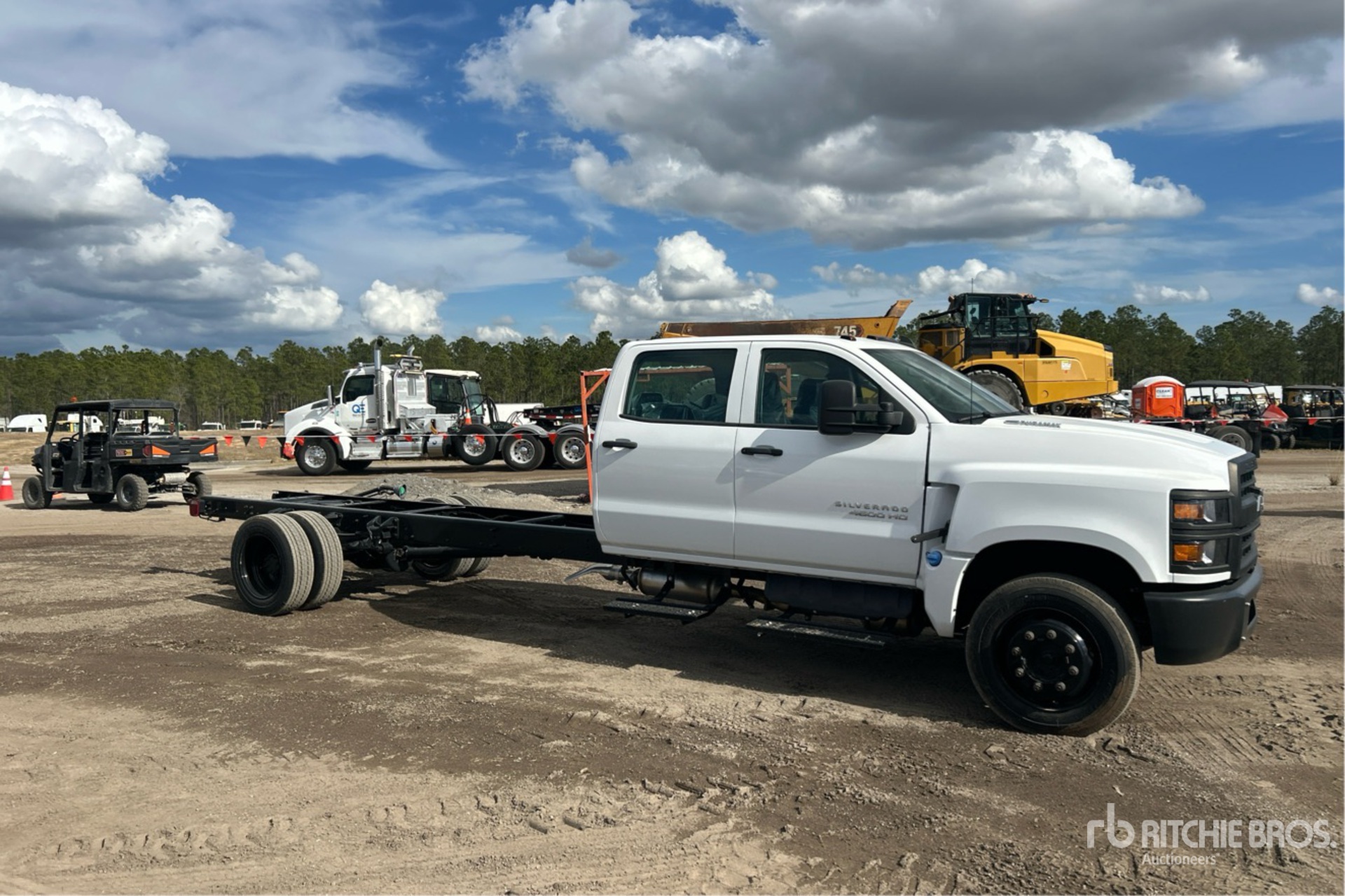 General Appearance with Picture, Right Front Corner