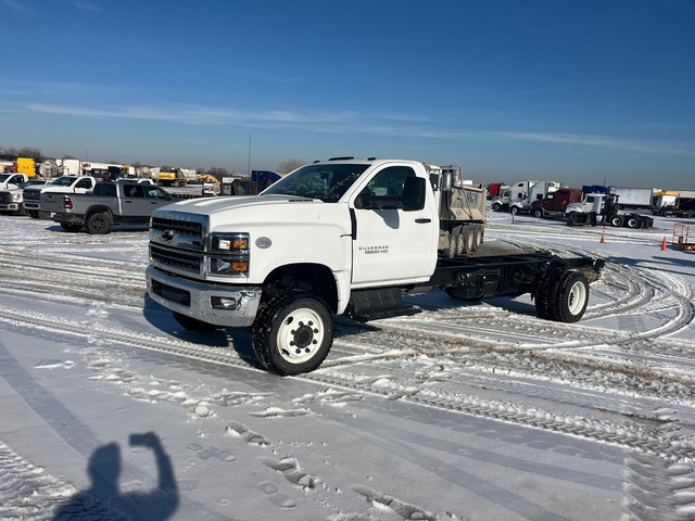 2024 Chevrolet Silverado 5500HD 4x4 Cab and Chassis (Unused) 2024 Chevrolet Silverado 5500HD 4x4 Cab and Chassis (Unused)