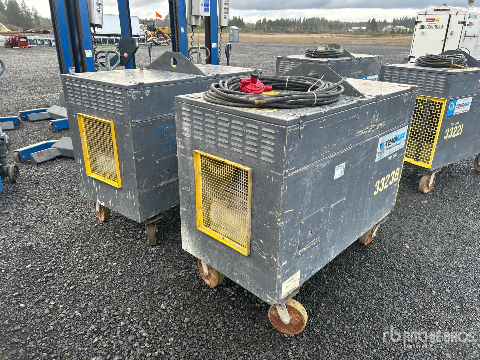 Aspect général with Image, coin arrière droit