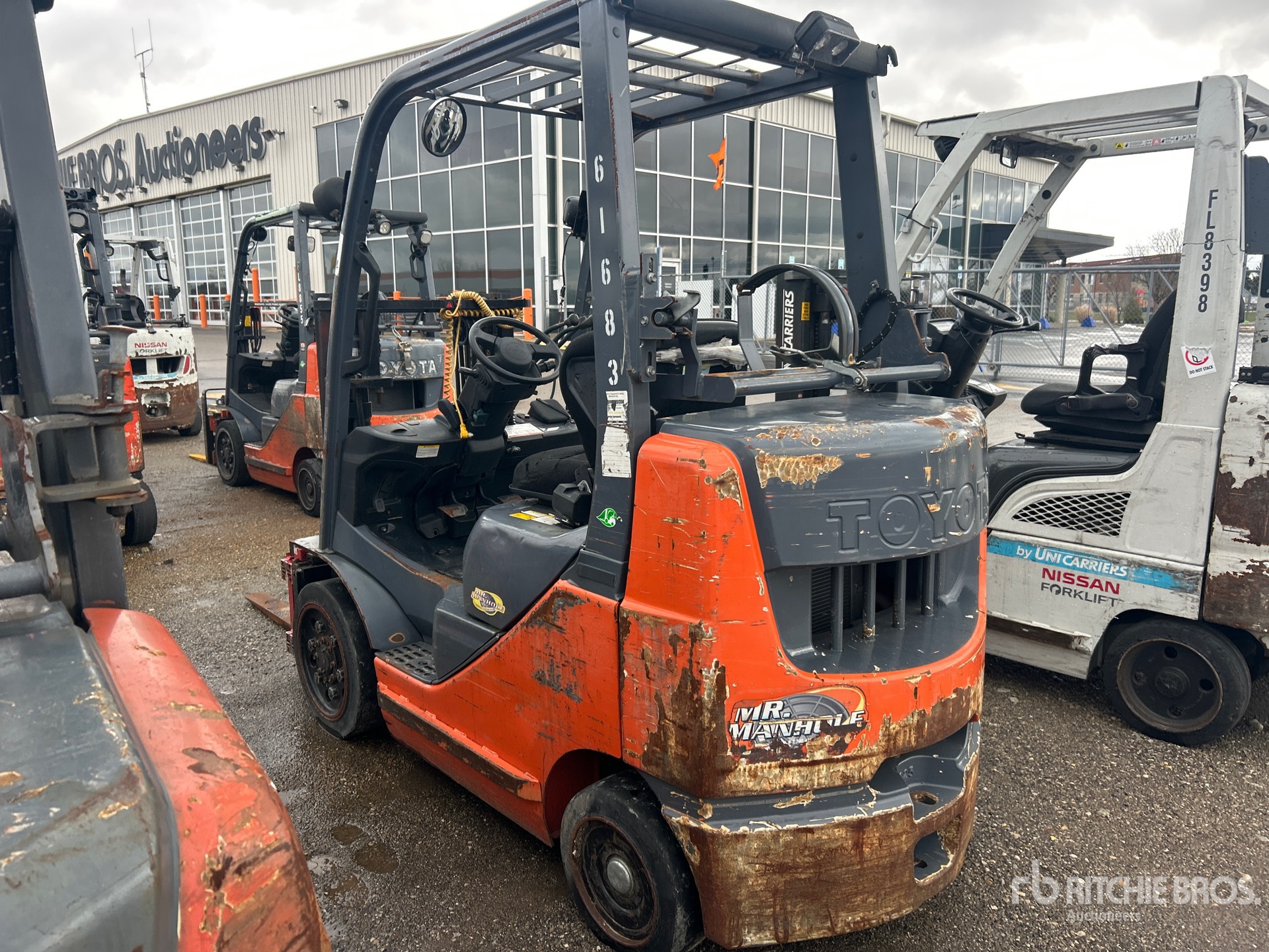 General Appearance with Picture, Left Rear Corner