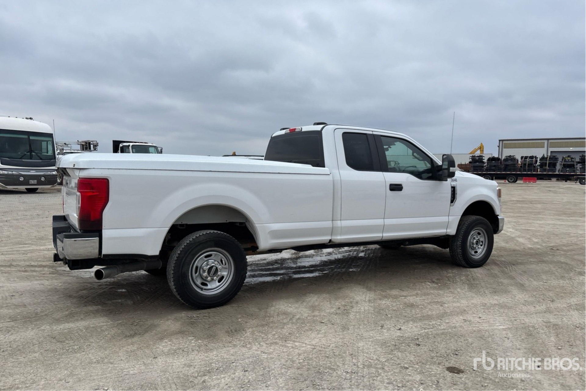 General Appearance with Imagen: esquina trasera derecha