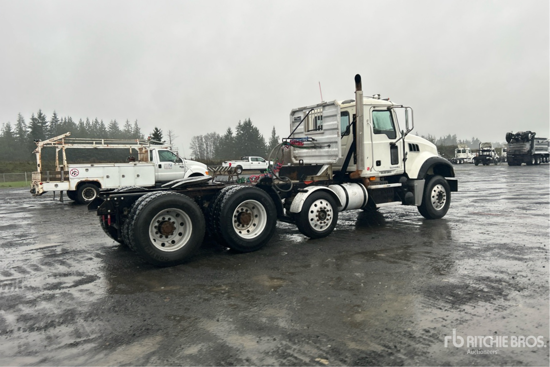 Aspect général with Image, coin arrière droit