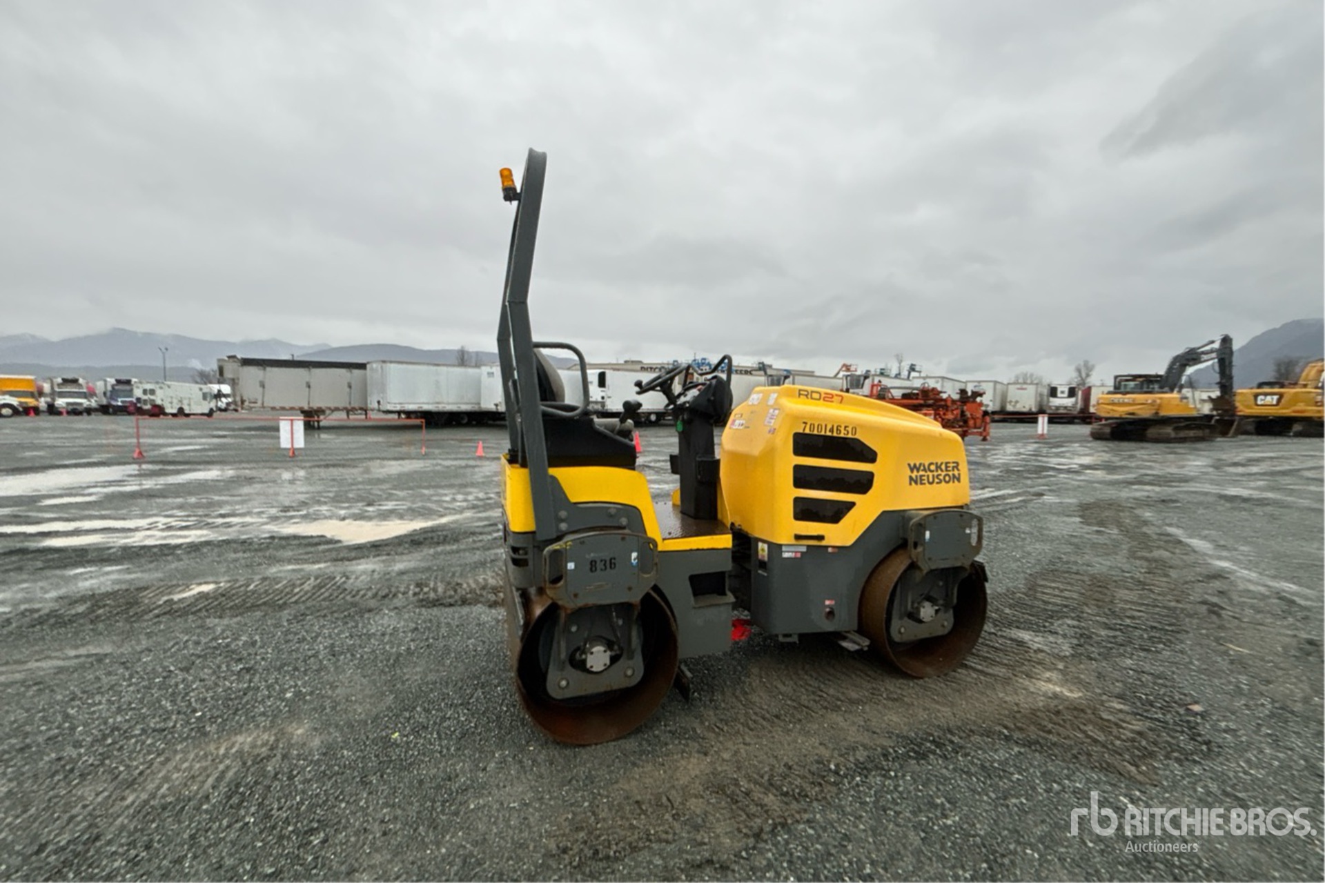 General Appearance with Imagen: esquina trasera derecha