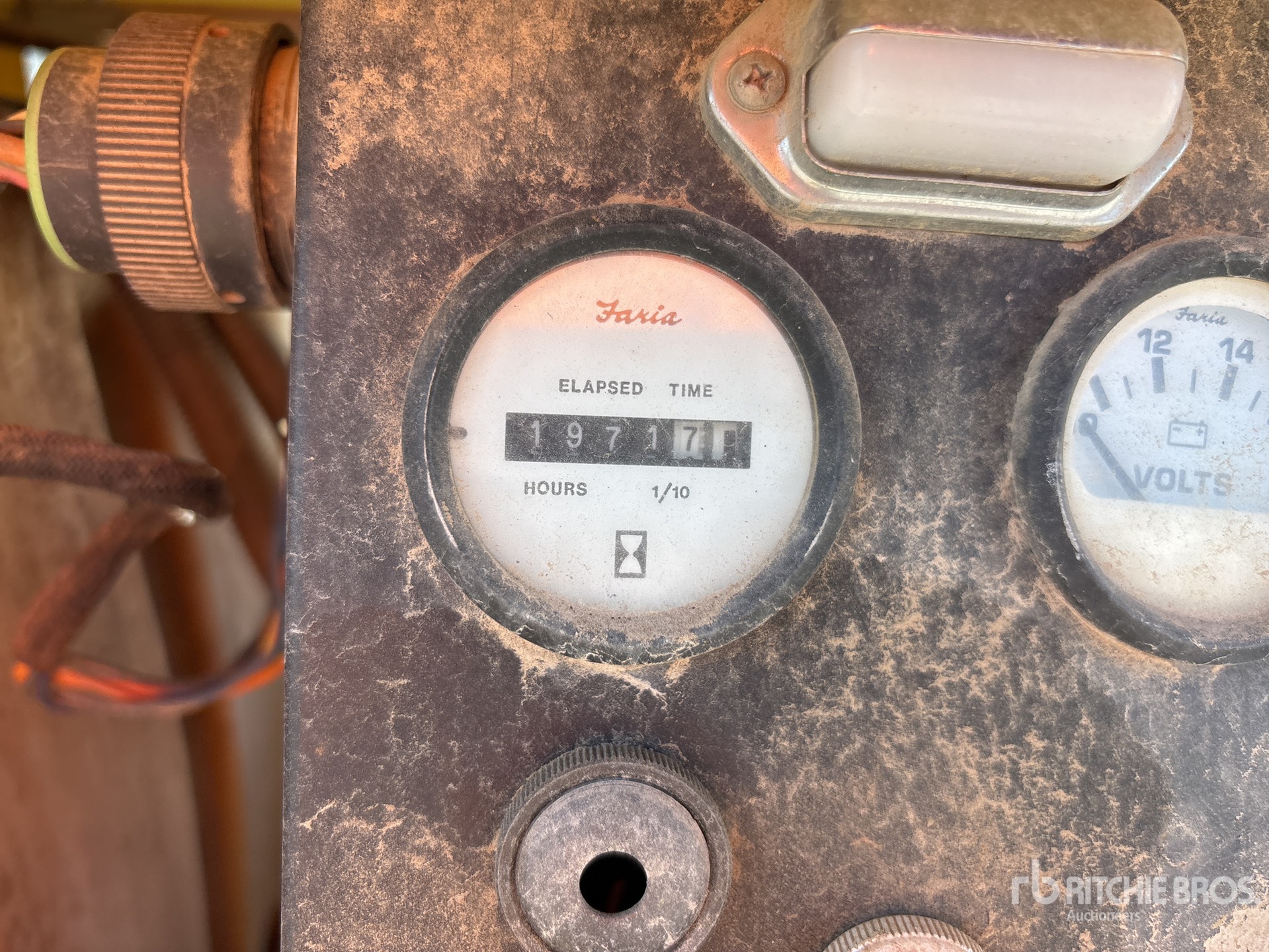 General Appearance with Hour Meter / Odometer