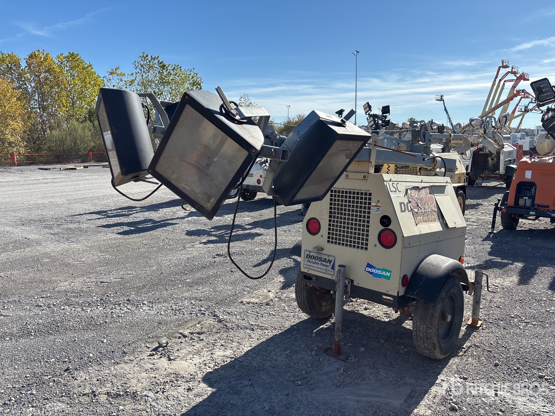 Aspect général with Image, coin arrière droit