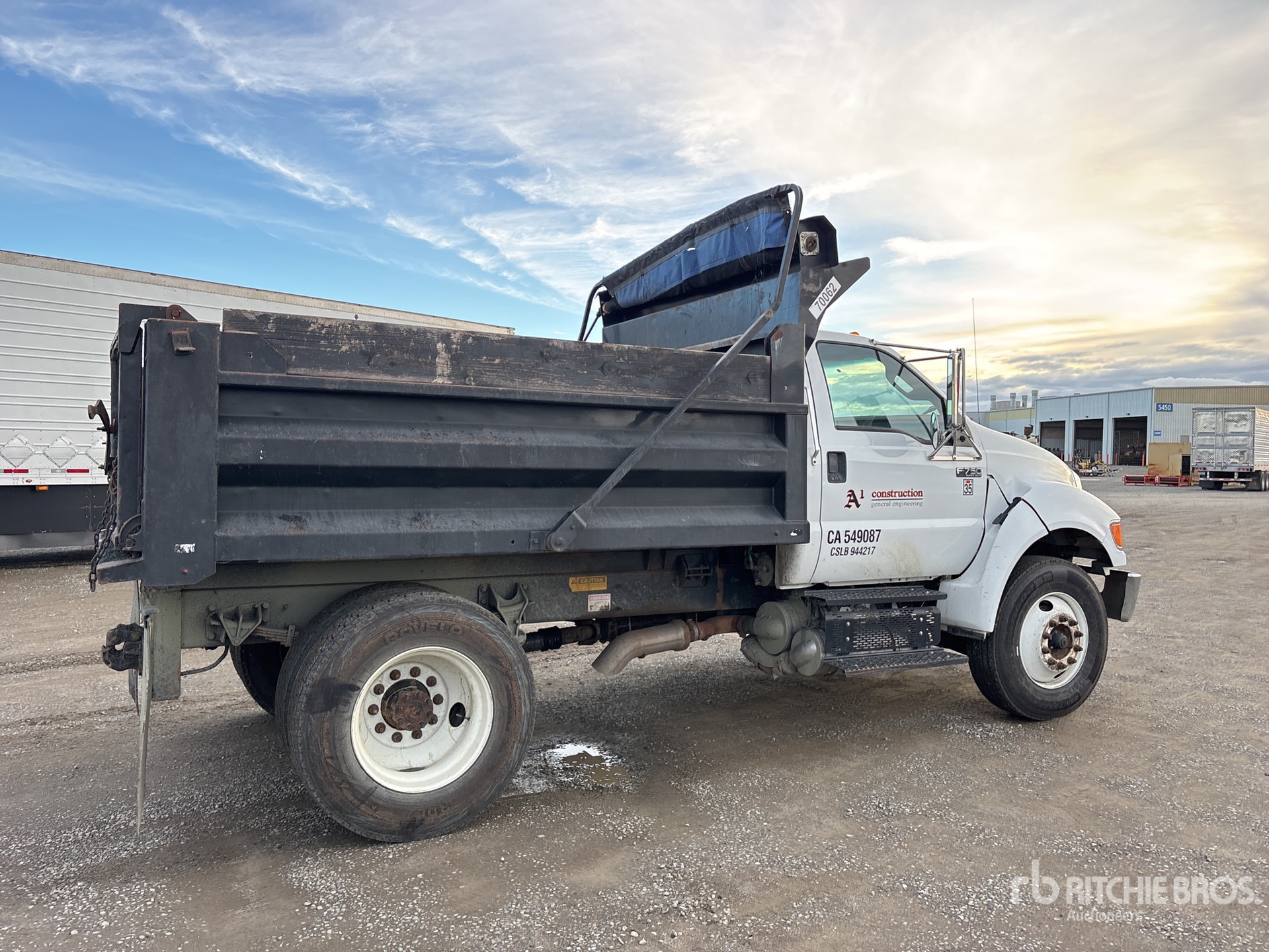 General Appearance with Image, coin arrière droit