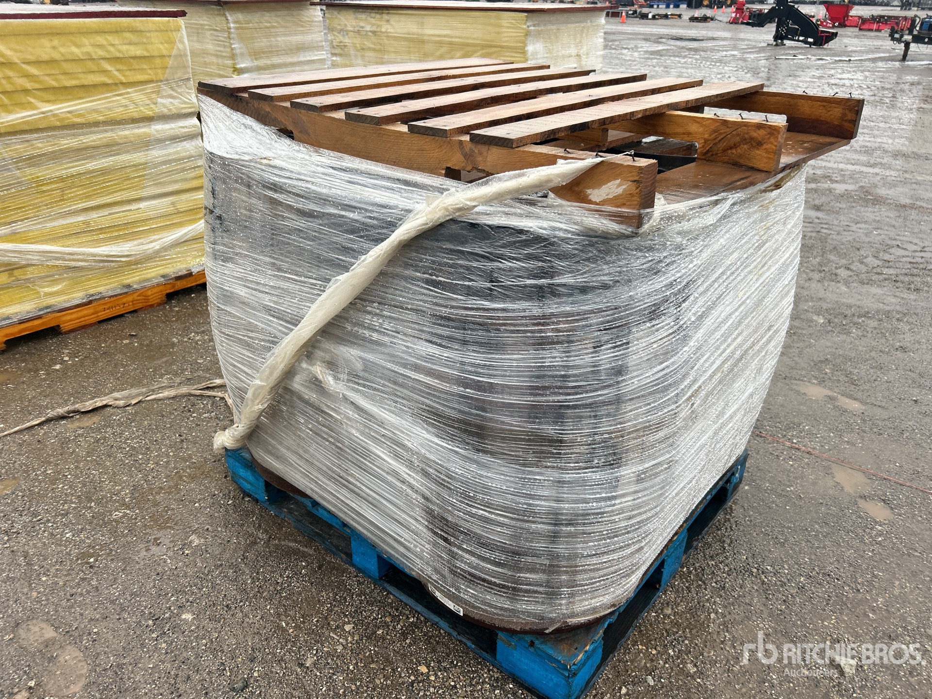 General Appearance with Bild, Ecke hinten rechts