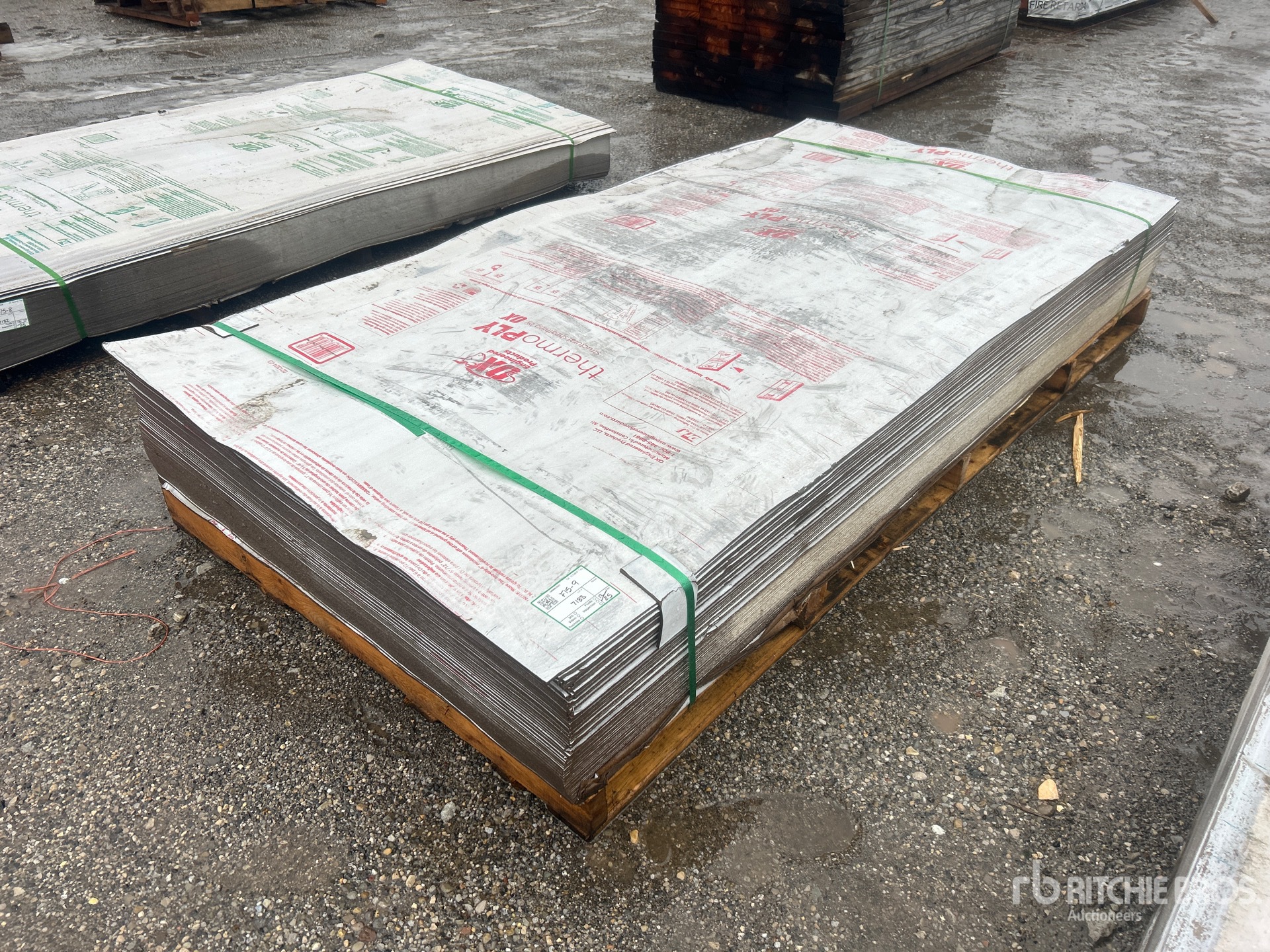 Aspect général with Image, coin avant droit