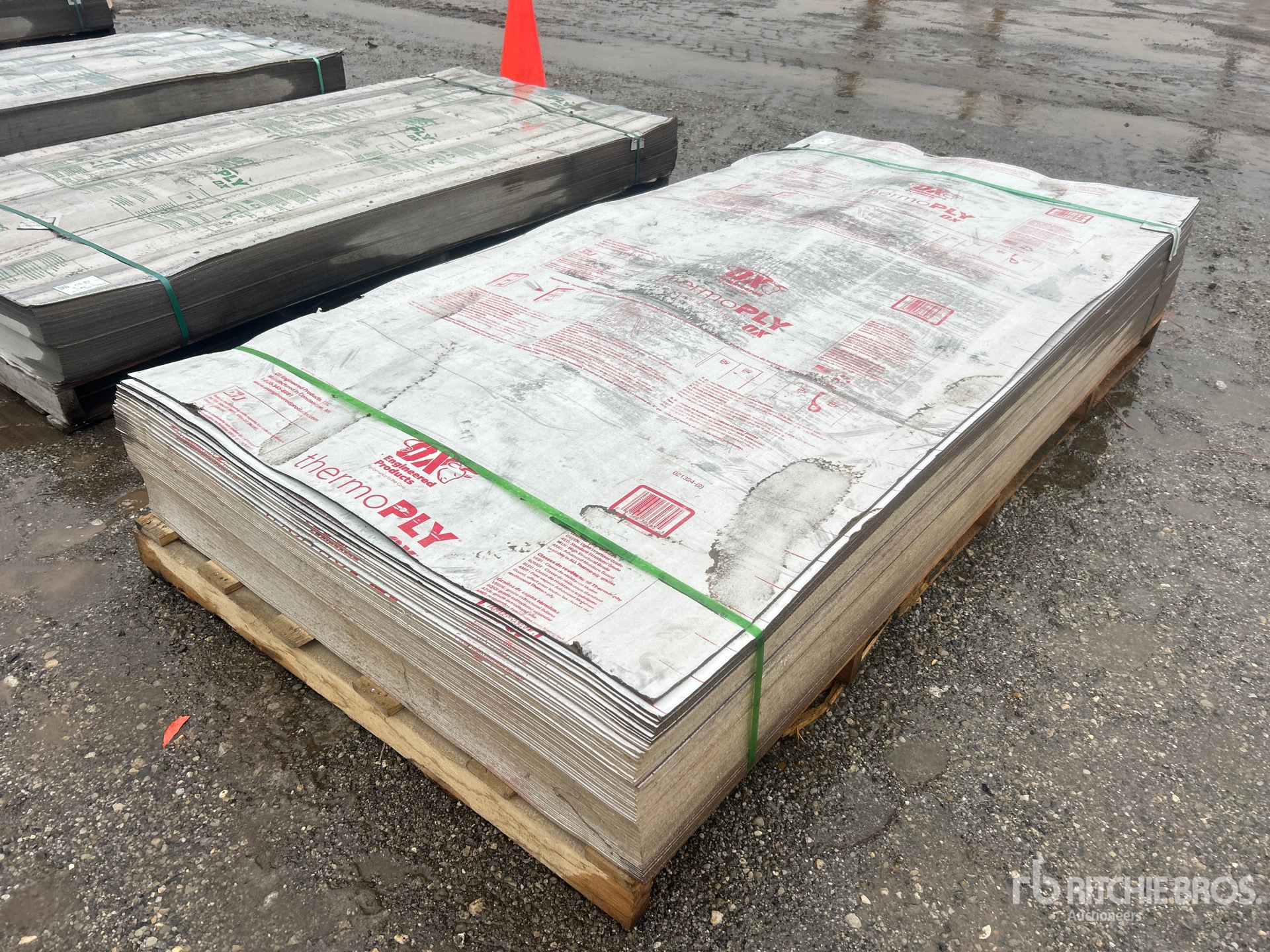 Aspect général with Image, coin arrière gauche