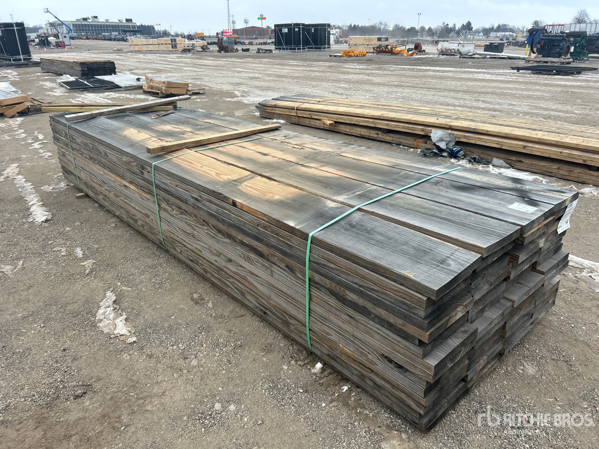 Aspect général with Image, coin arrière droit