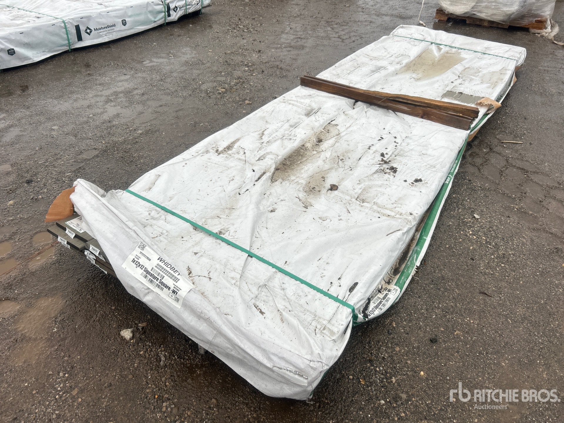 Aspect général with Image, coin arrière gauche