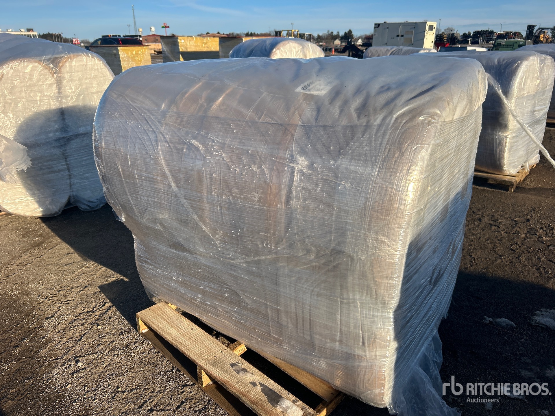 Aspect général with Image, coin arrière droit