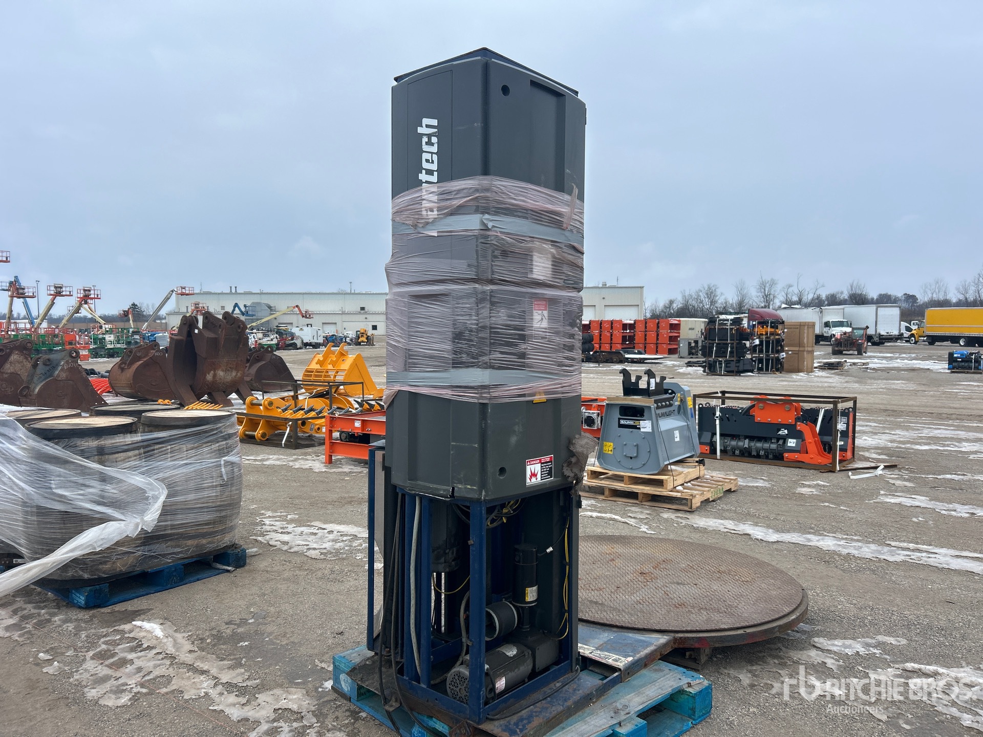 General Appearance with Picture, Left Front Corner